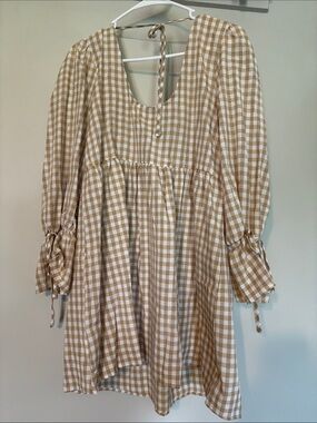 Gingham Tie-Back Babydoll Dress - Beige & White